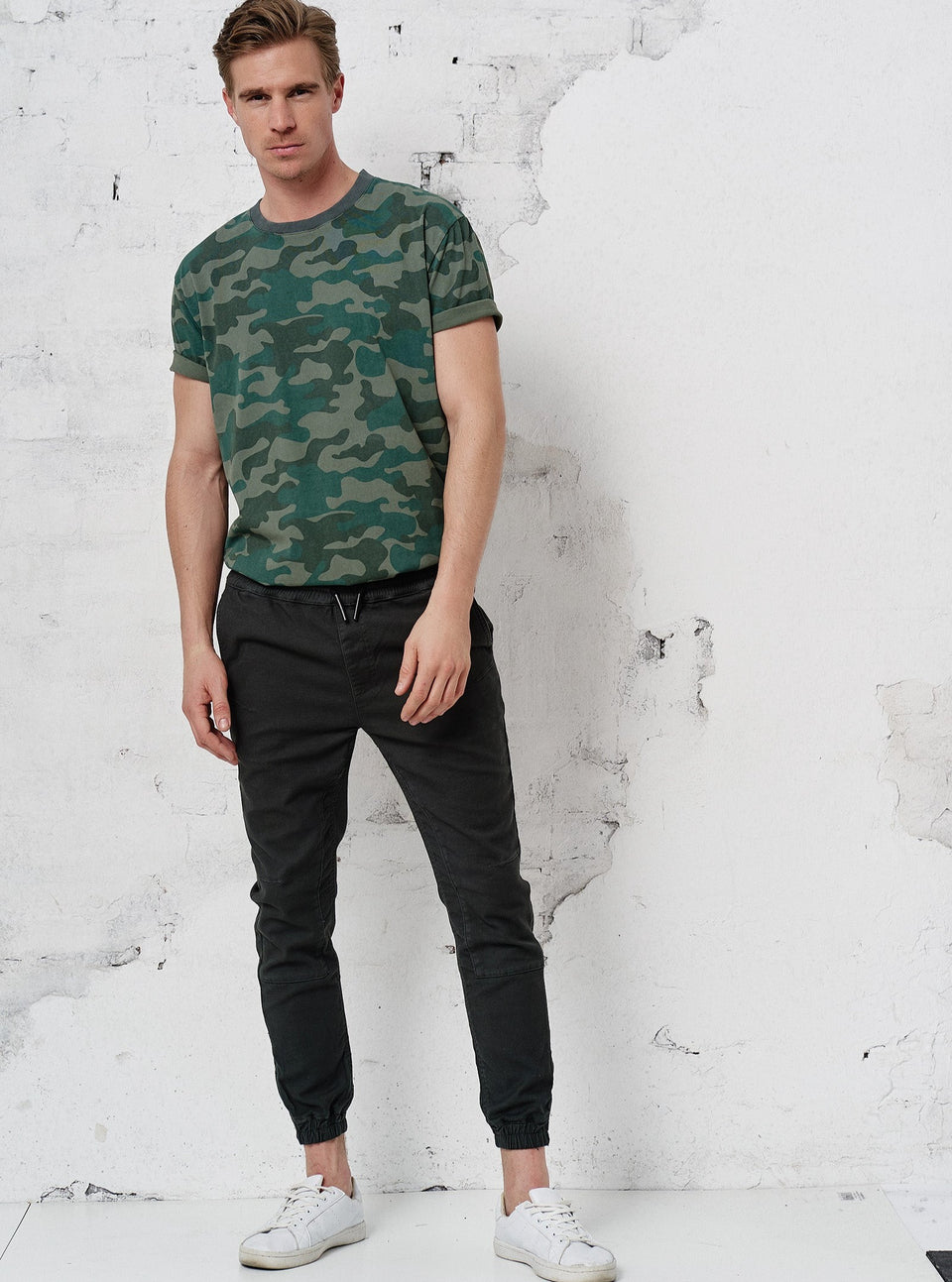 ordinary truffle - T-shirt Gajus