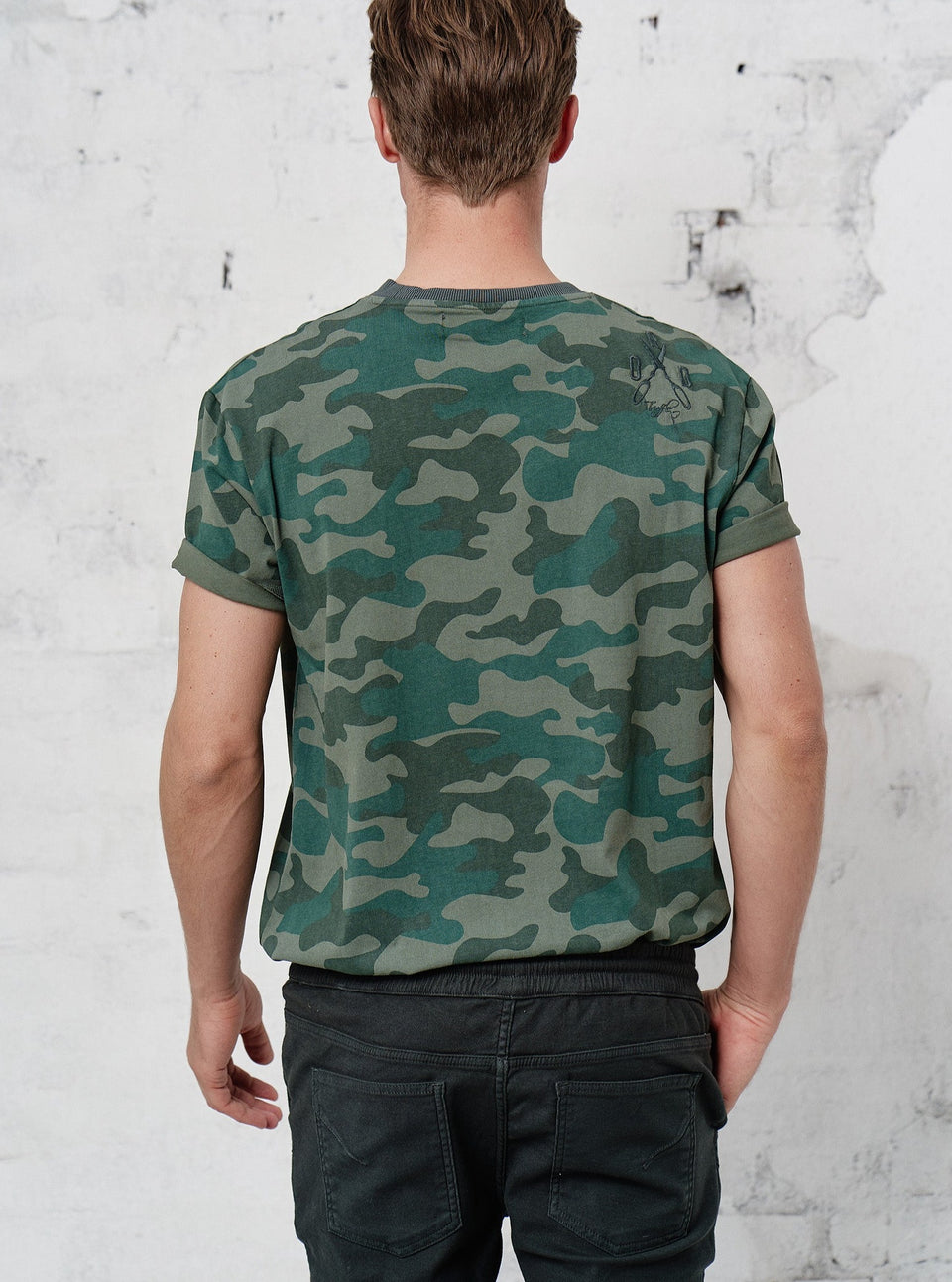 ordinary truffle - T-shirt Gajus