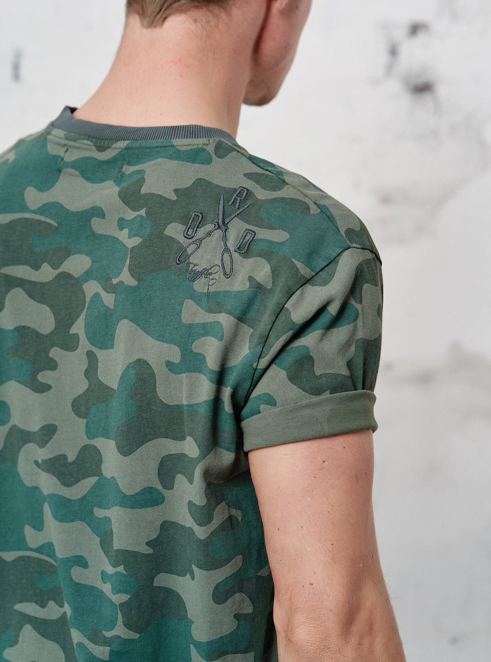 ordinary truffle - T-shirt Gajus
