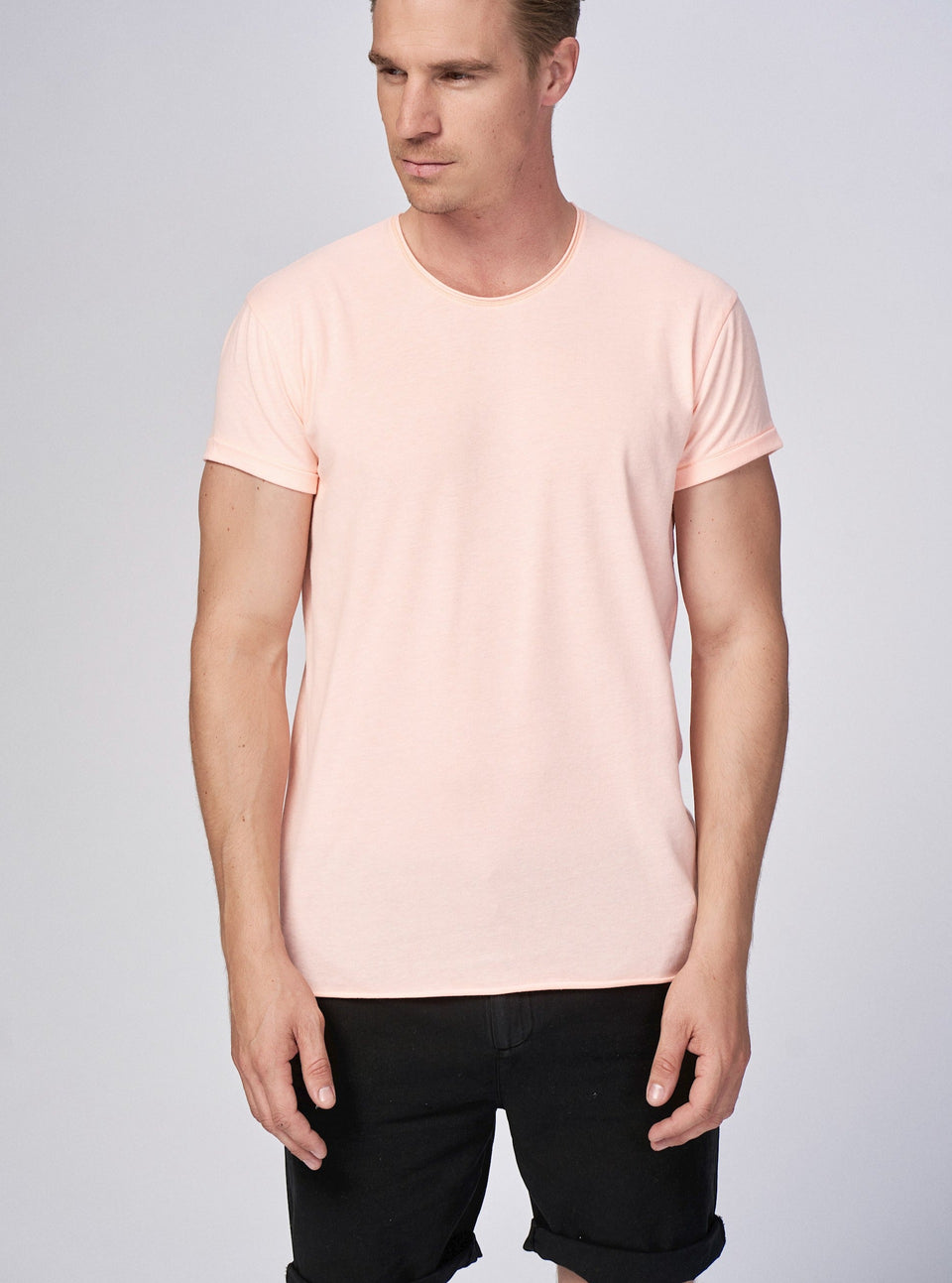 ordinary truffle - basic T-shirt Hugon