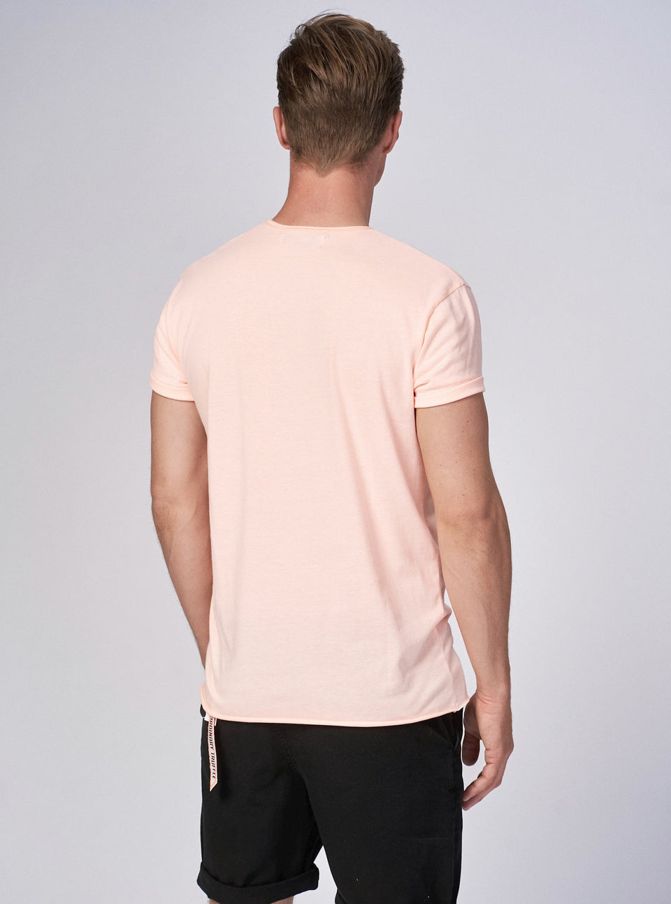 ordinary truffle - basic T-shirt Hugon