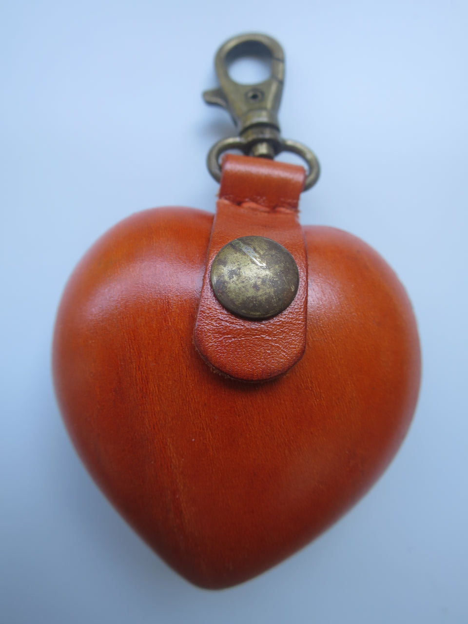 Leather purse heart medium
